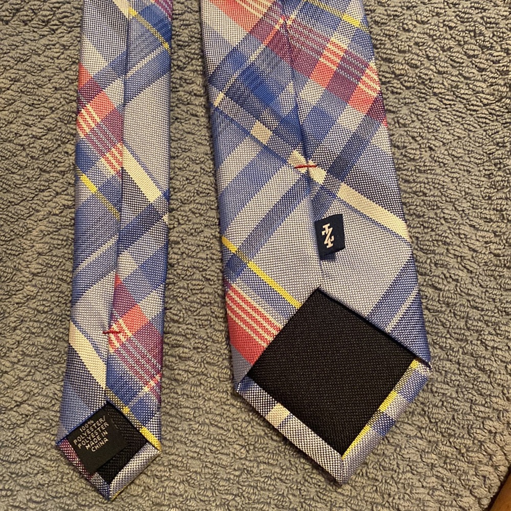 Izod Tie ~ blue with a coral/pink & yellow stripes! Beautiful colors!! - Picture 4 of 8